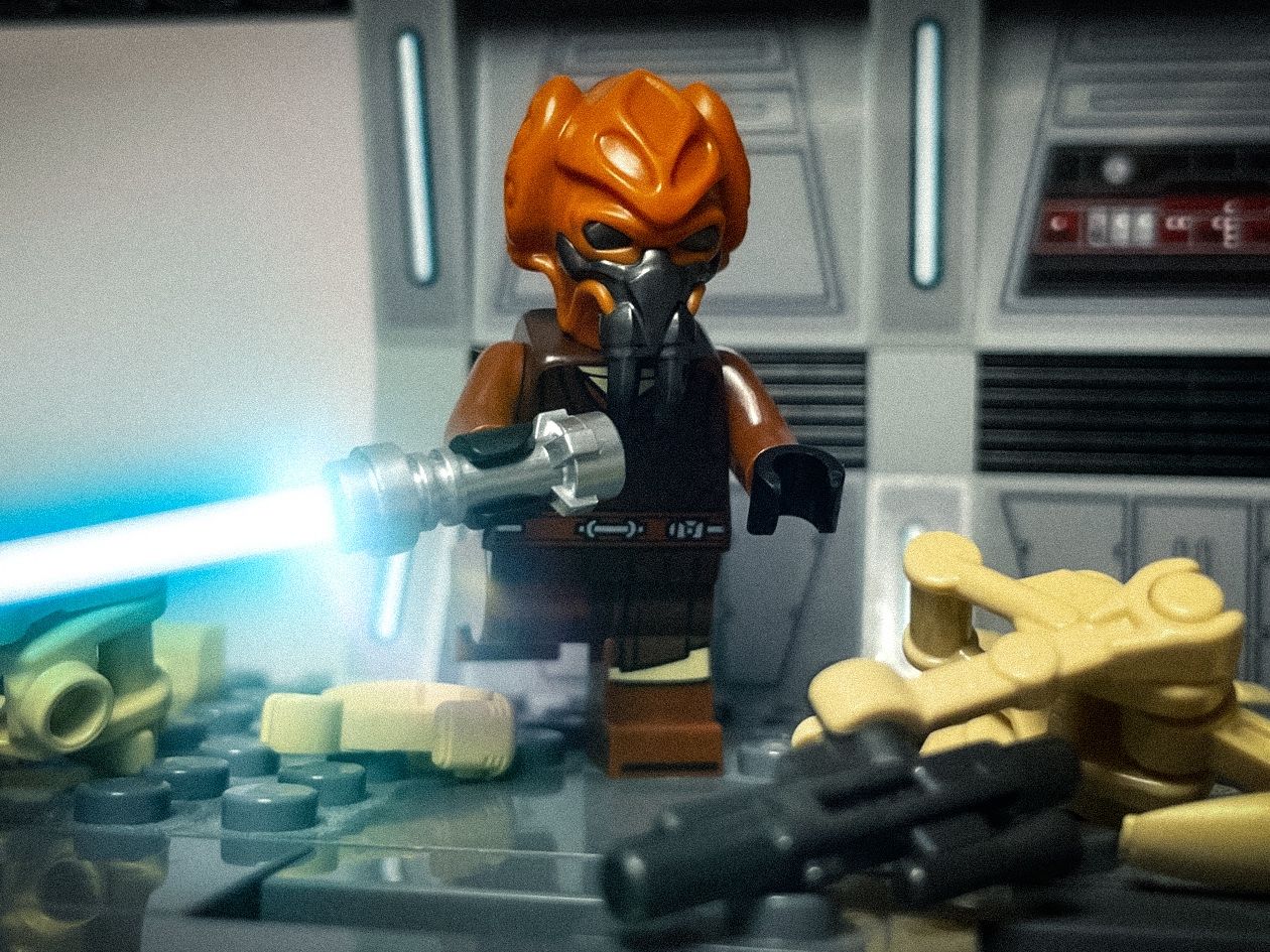 A brick-built scene by @veroniquetoys, from the world Star Wars