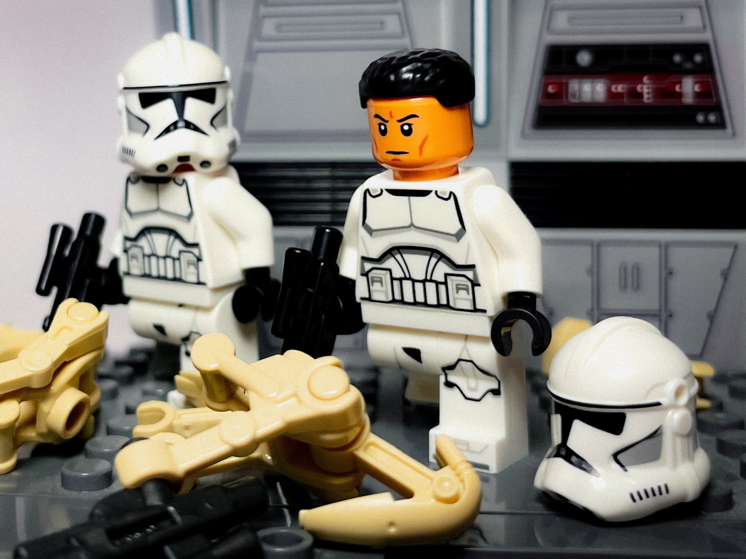 A brick-built scene by @veroniquetoys, from the world Star Wars