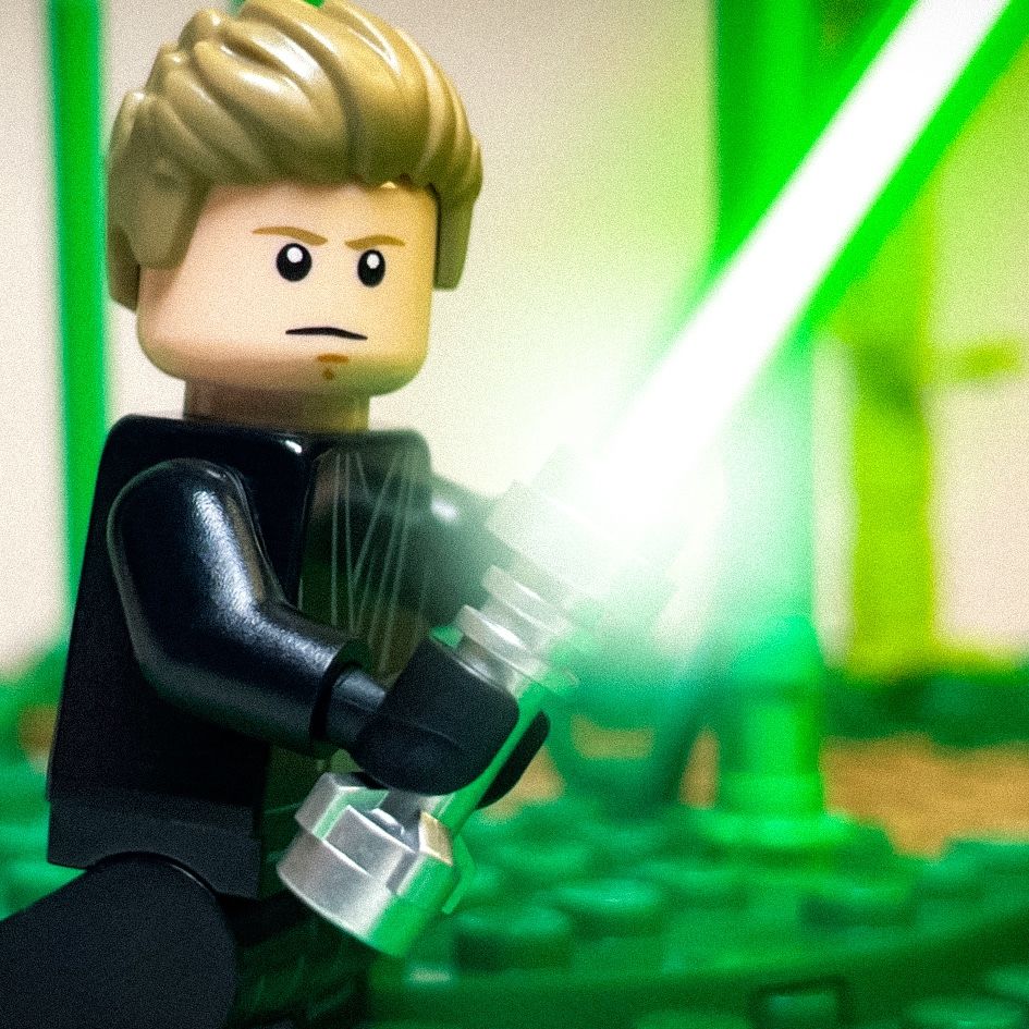 A brick-built scene by @veroniquetoys, from the world Star Wars
