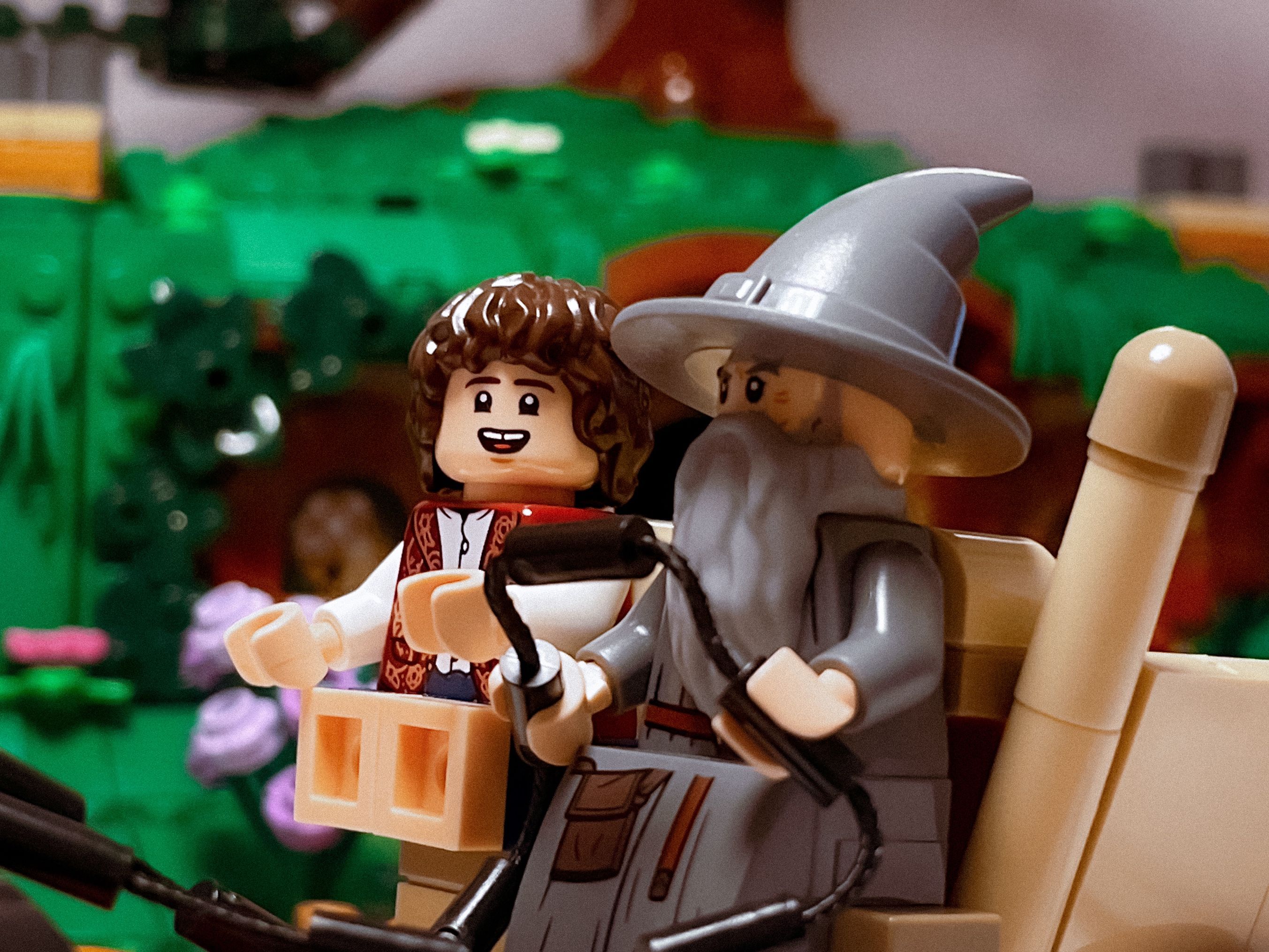 A brick-built scene by @veroniquetoys, from the world The Hobbit/The LOTR