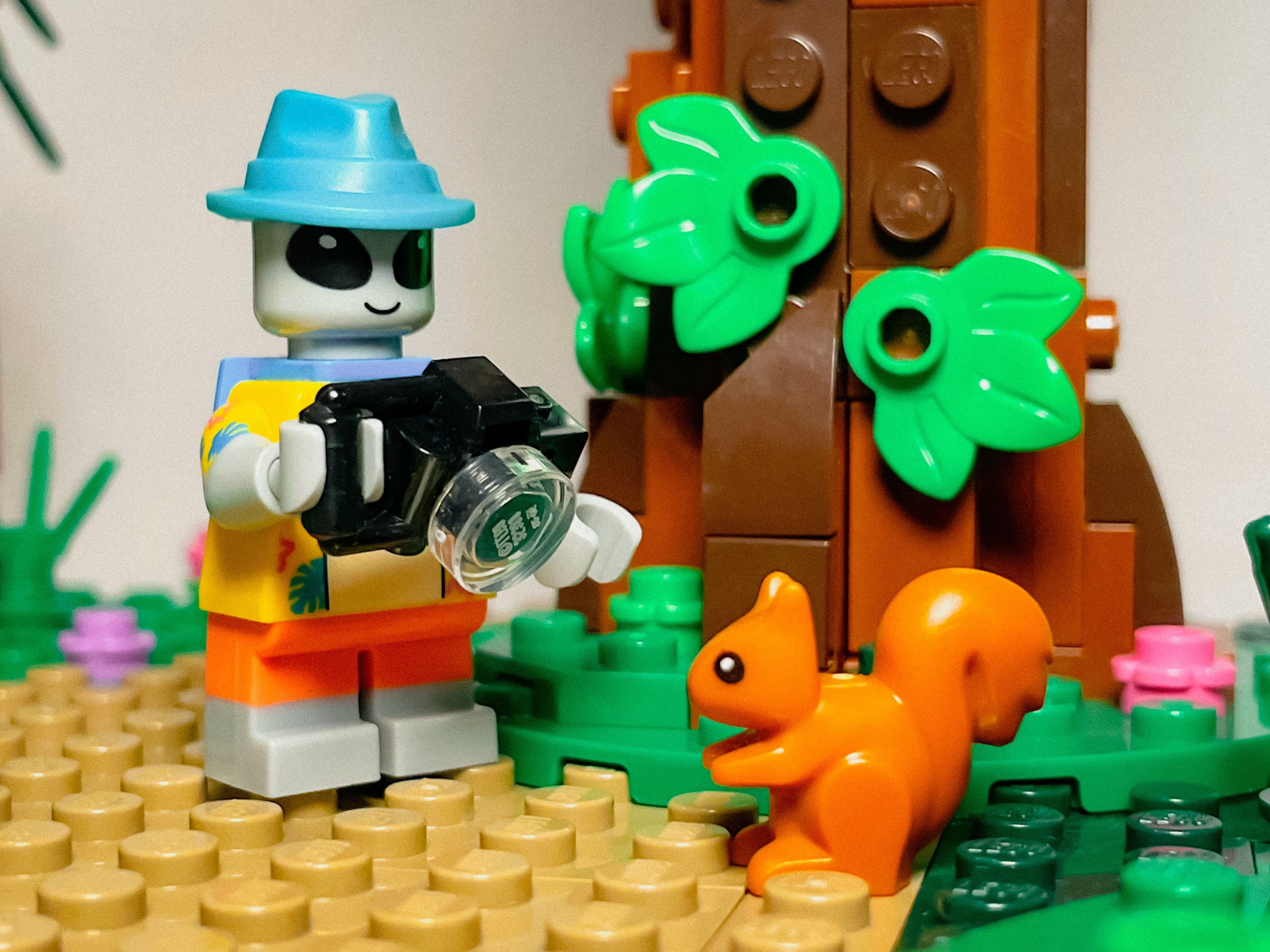 A brick-built scene by @veroniquetoys, from the world Creative
