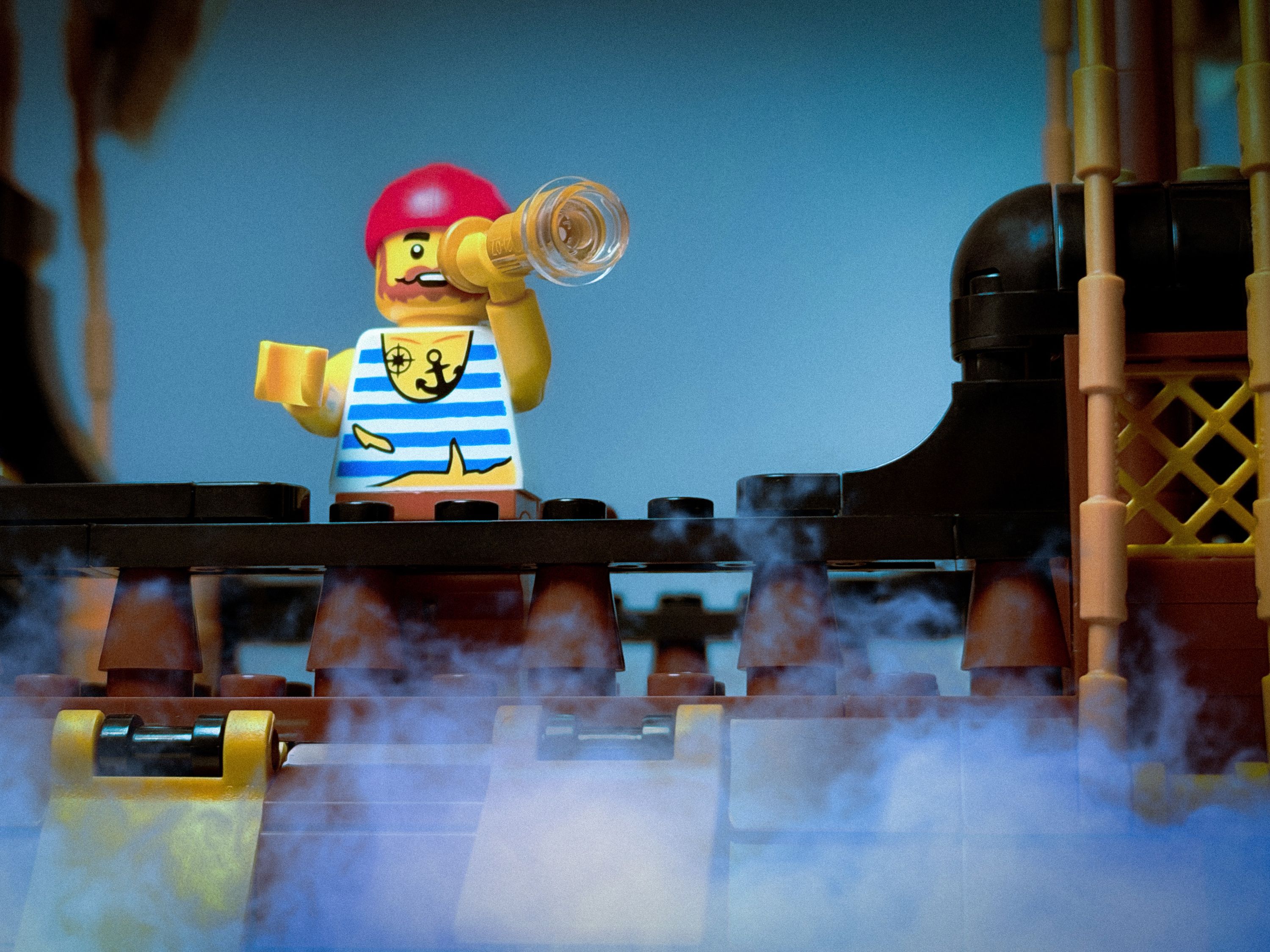 A brick-built scene by @veroniquetoys, from the world PIRATES!!!