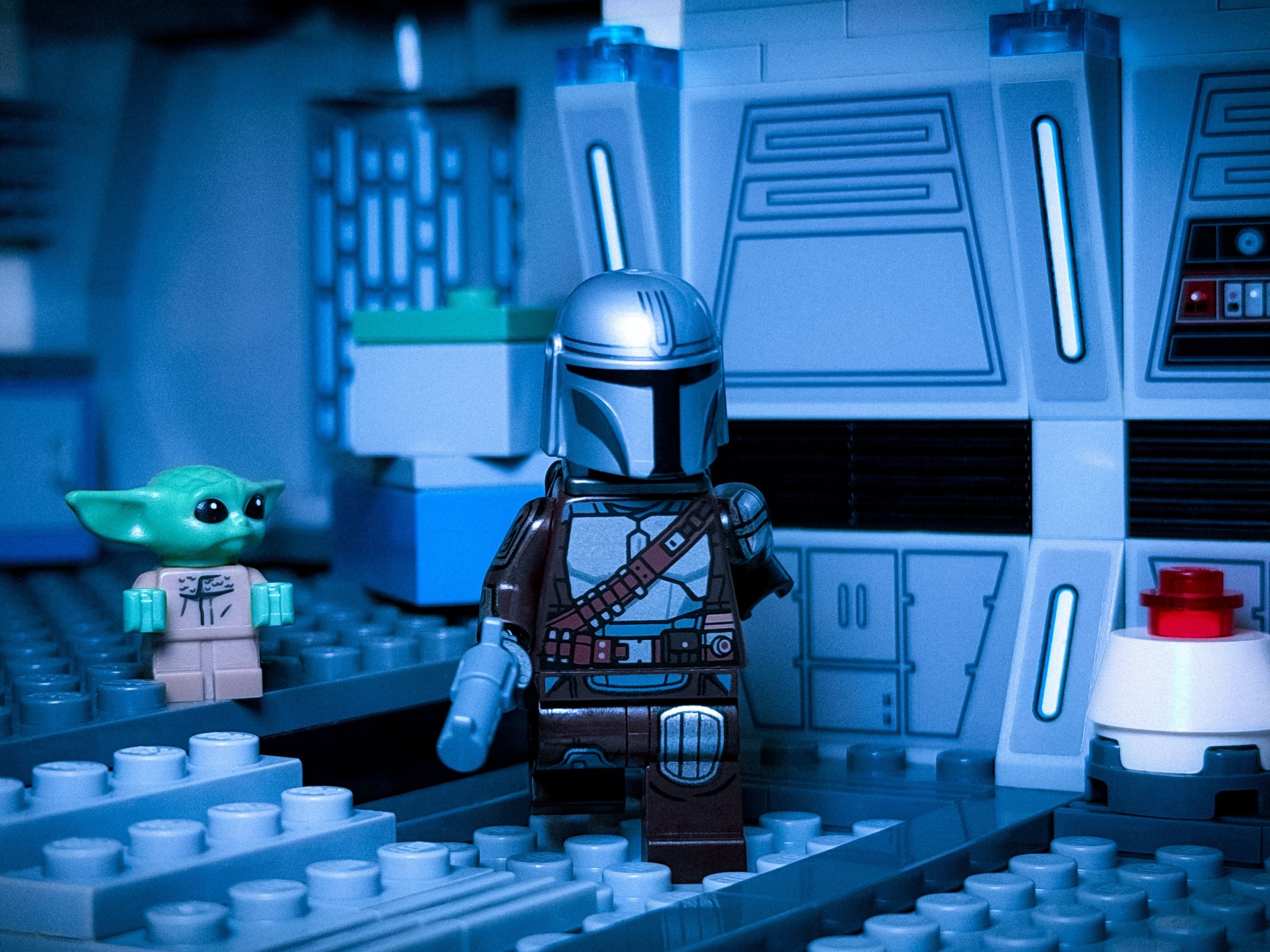 Mandalorian and Grogu! — a brick-built scene by @veroniquetoys, from the world Star Wars