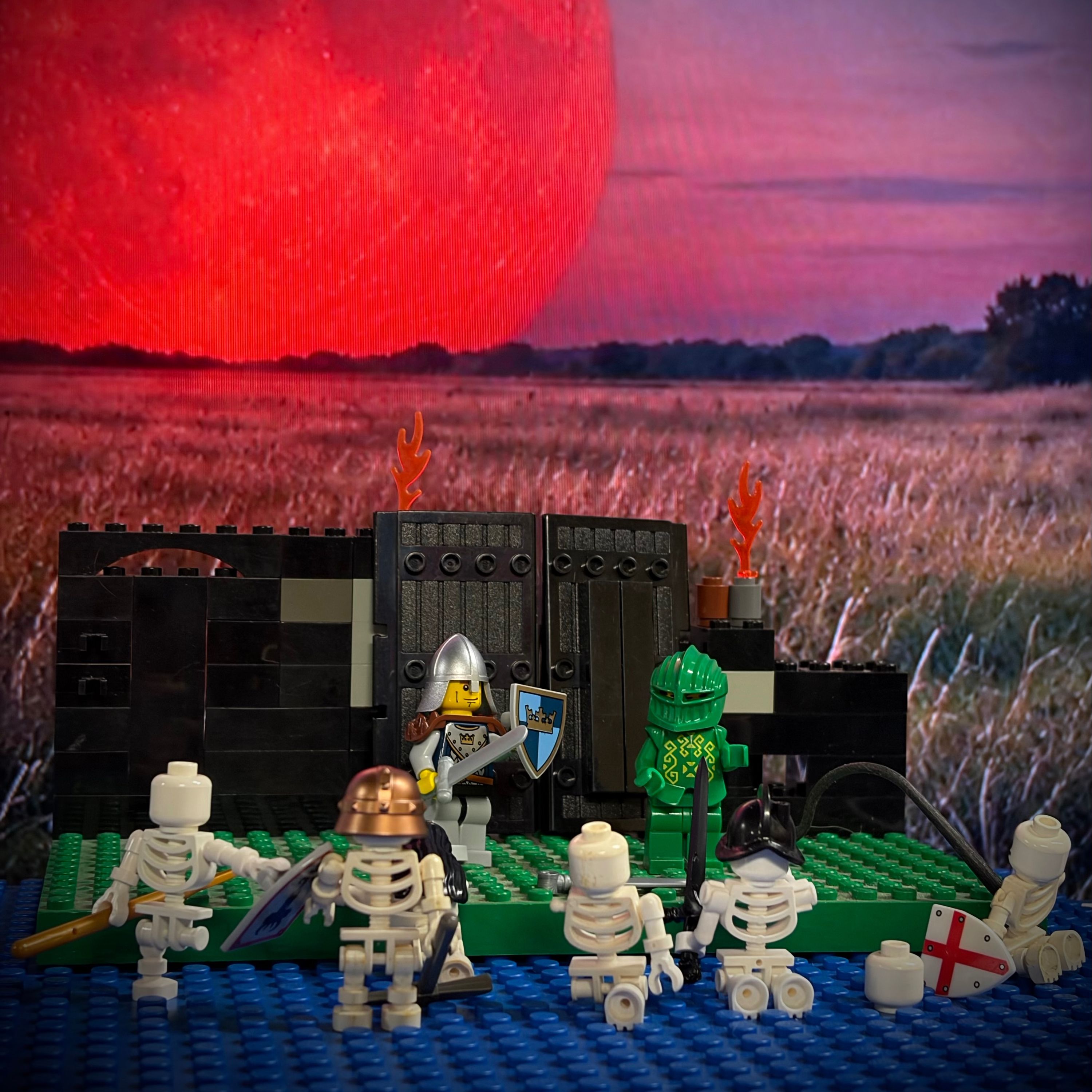 The dead rise during the Blood Moon. The Green Knight prepares for combat. — a brick-built scene by @theislandsaga, from the…