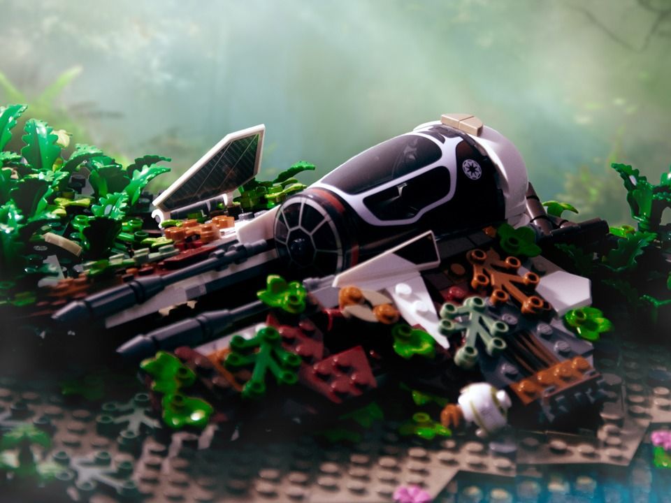 An abandoned Jedi starfighter, left behind by a Jedi after Order 66 — a brick-built scene by @sw_lab, from the world Outer…