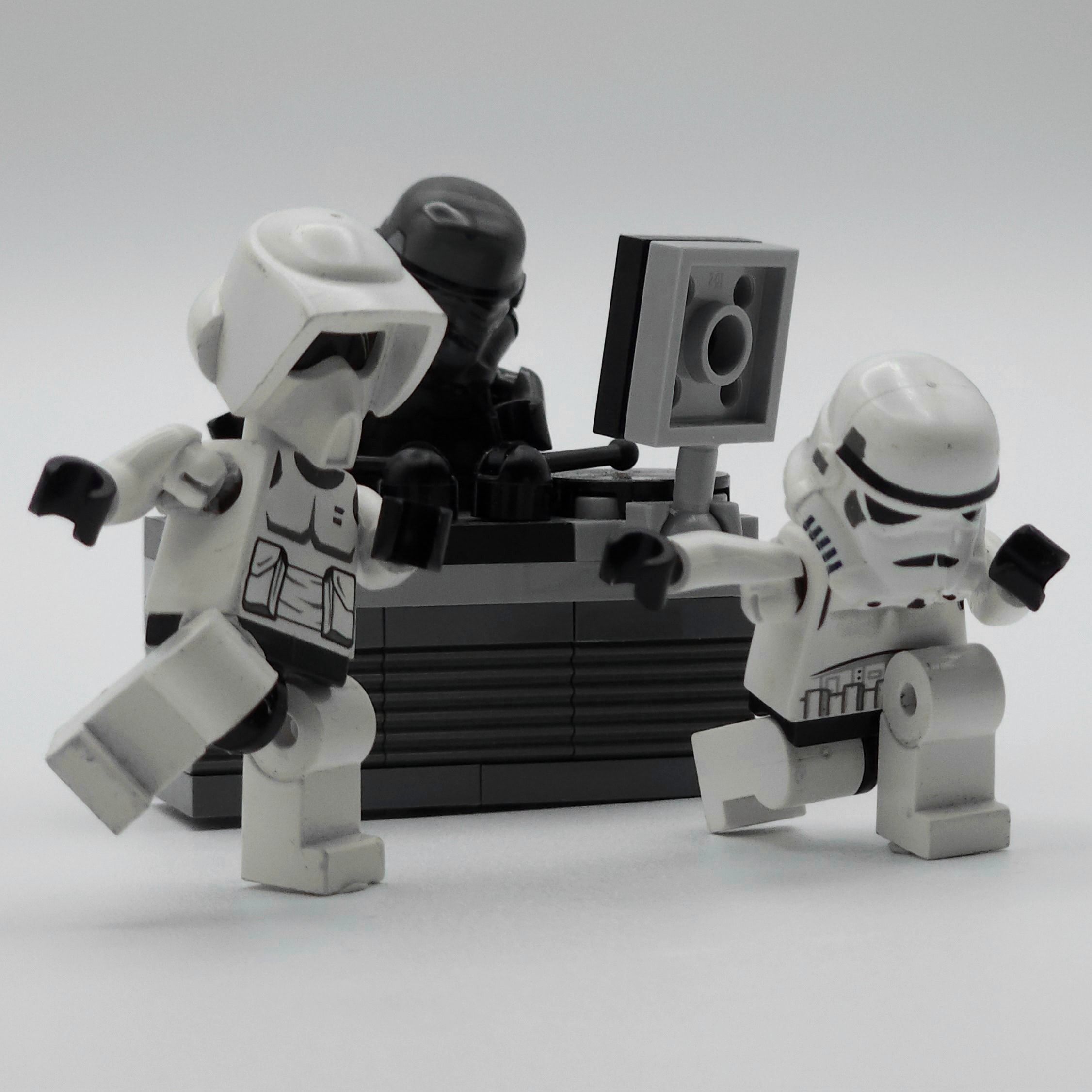 A brick-built scene by @brickyric, from the world Heroes & Villains