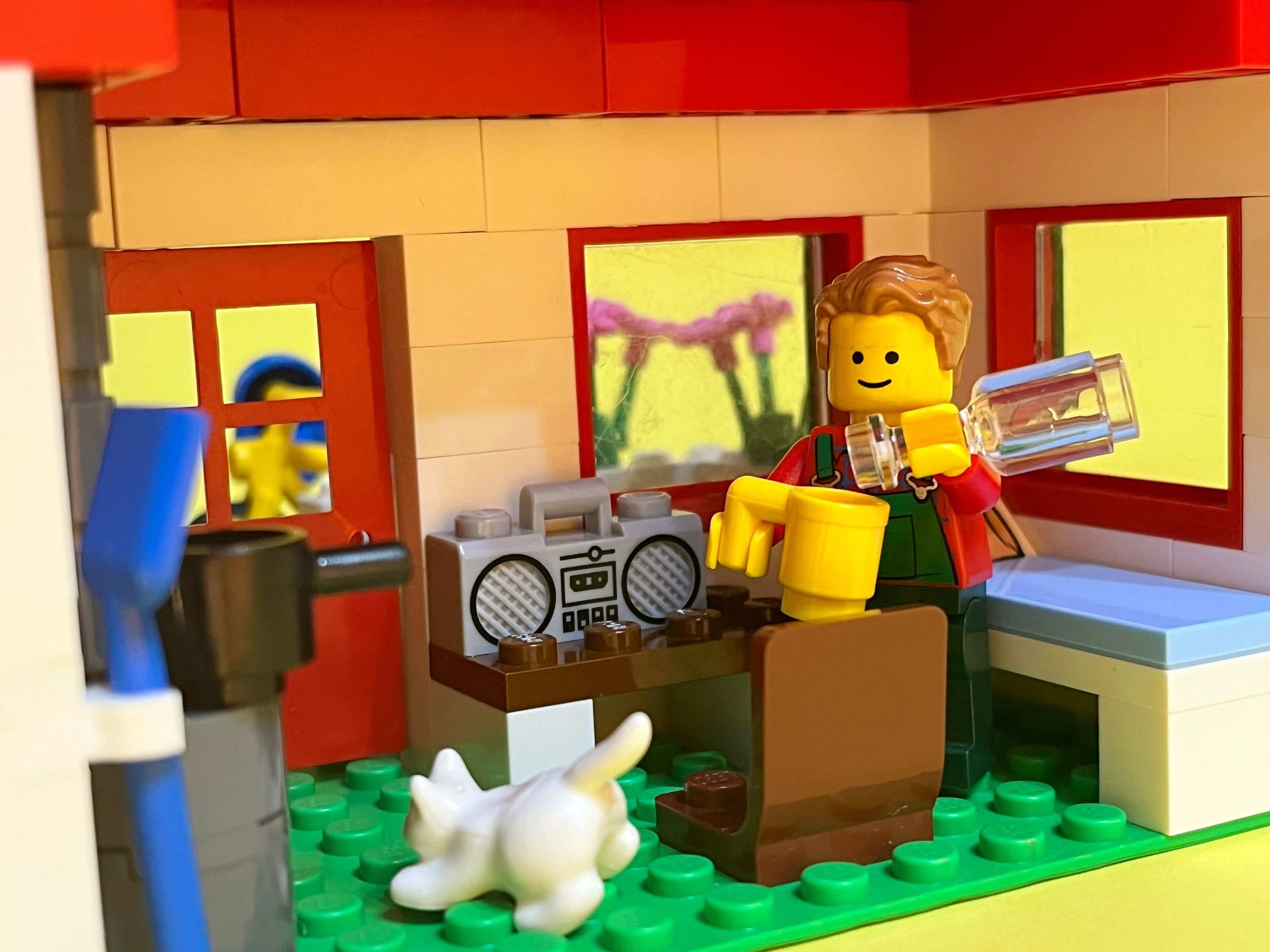 A brick-built scene by @nostalgicbrickgr, from the world Small cabin