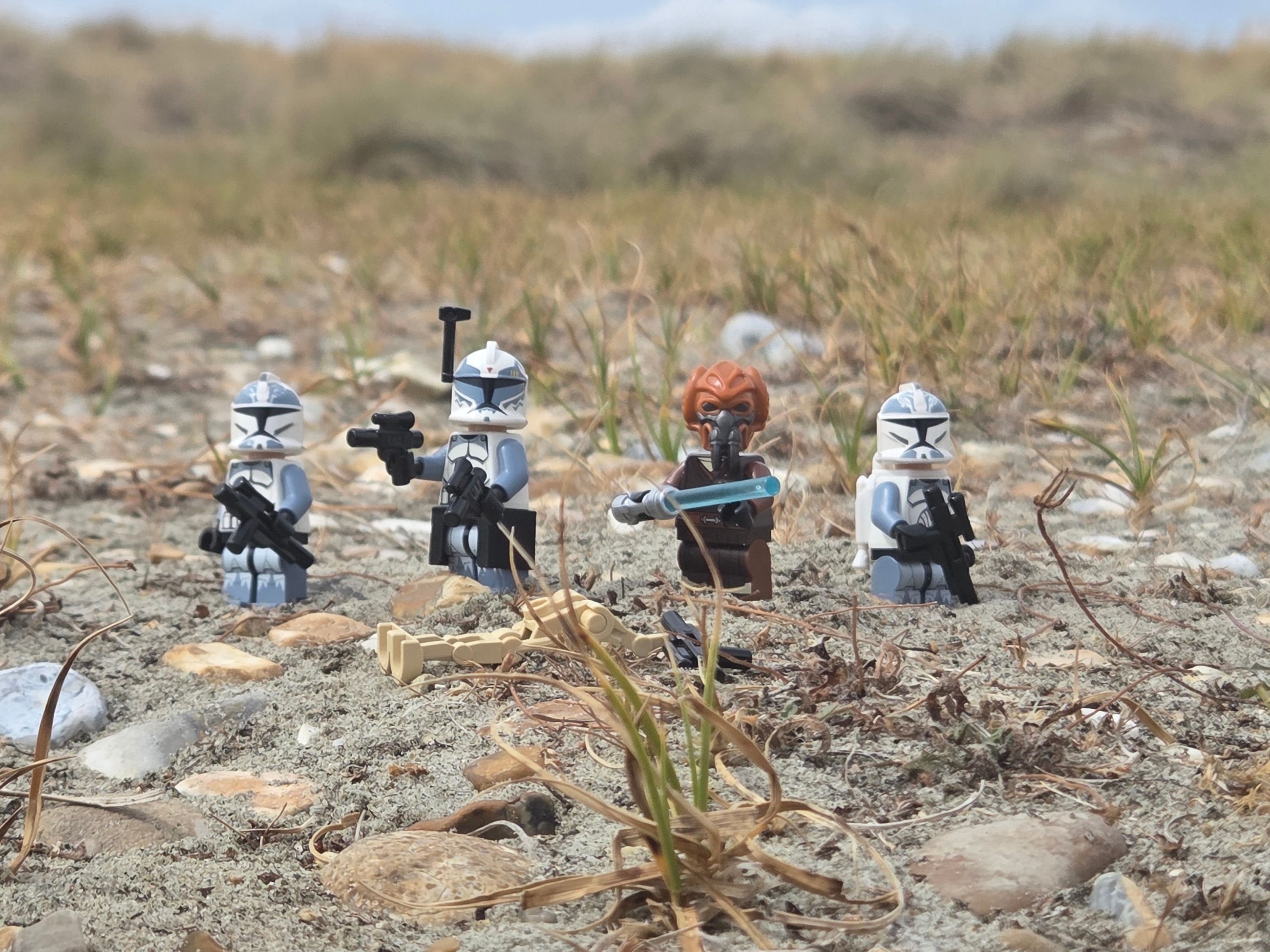 Plo Koon and the Wolfpack — a brick-built scene by @khaiekdvoukdamezhniy, from the world Star Wars - Misc