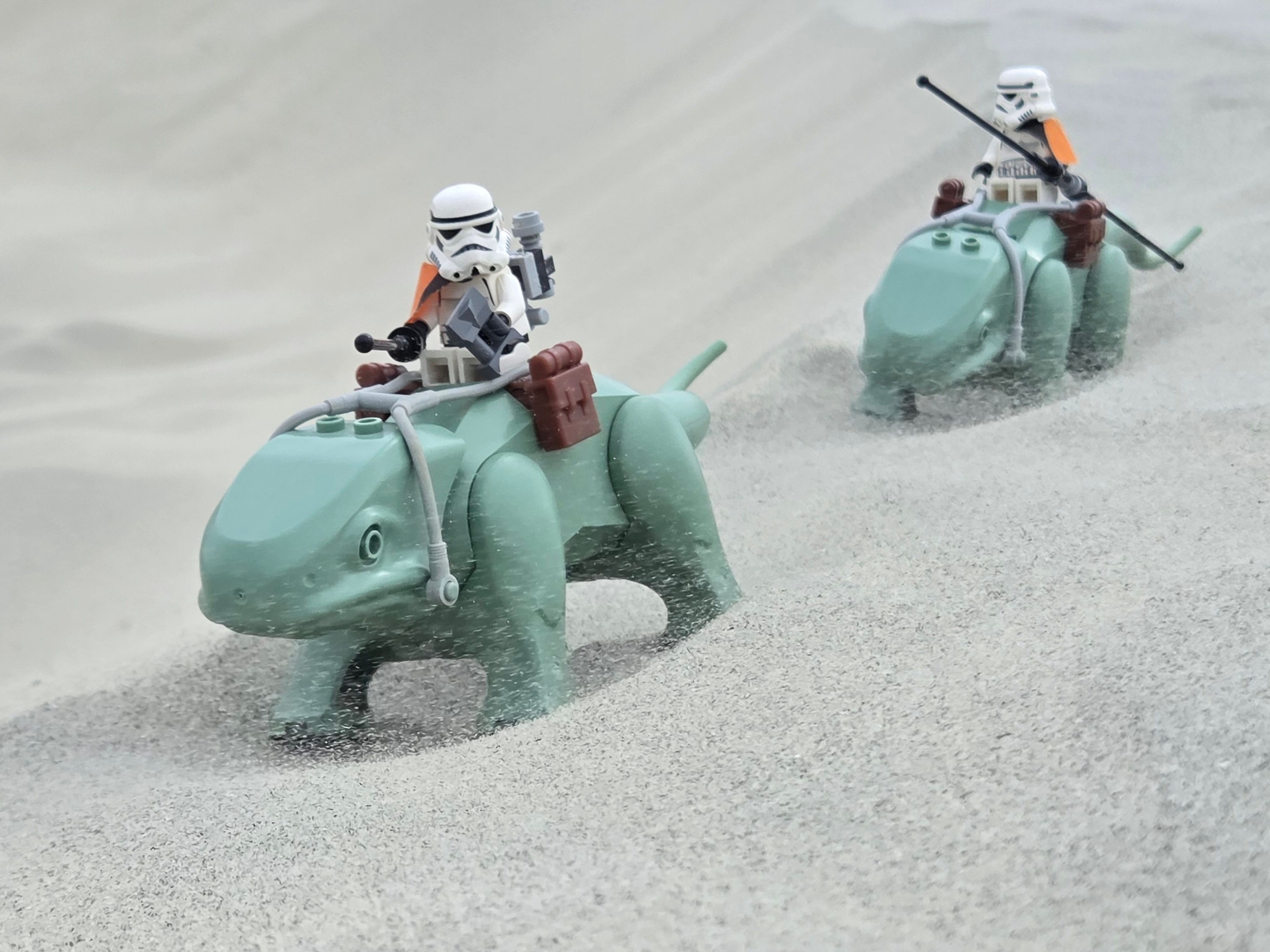 A brick-built scene by @khaiekdvoukdamezhniy, from the world Star Wars - Tatooine