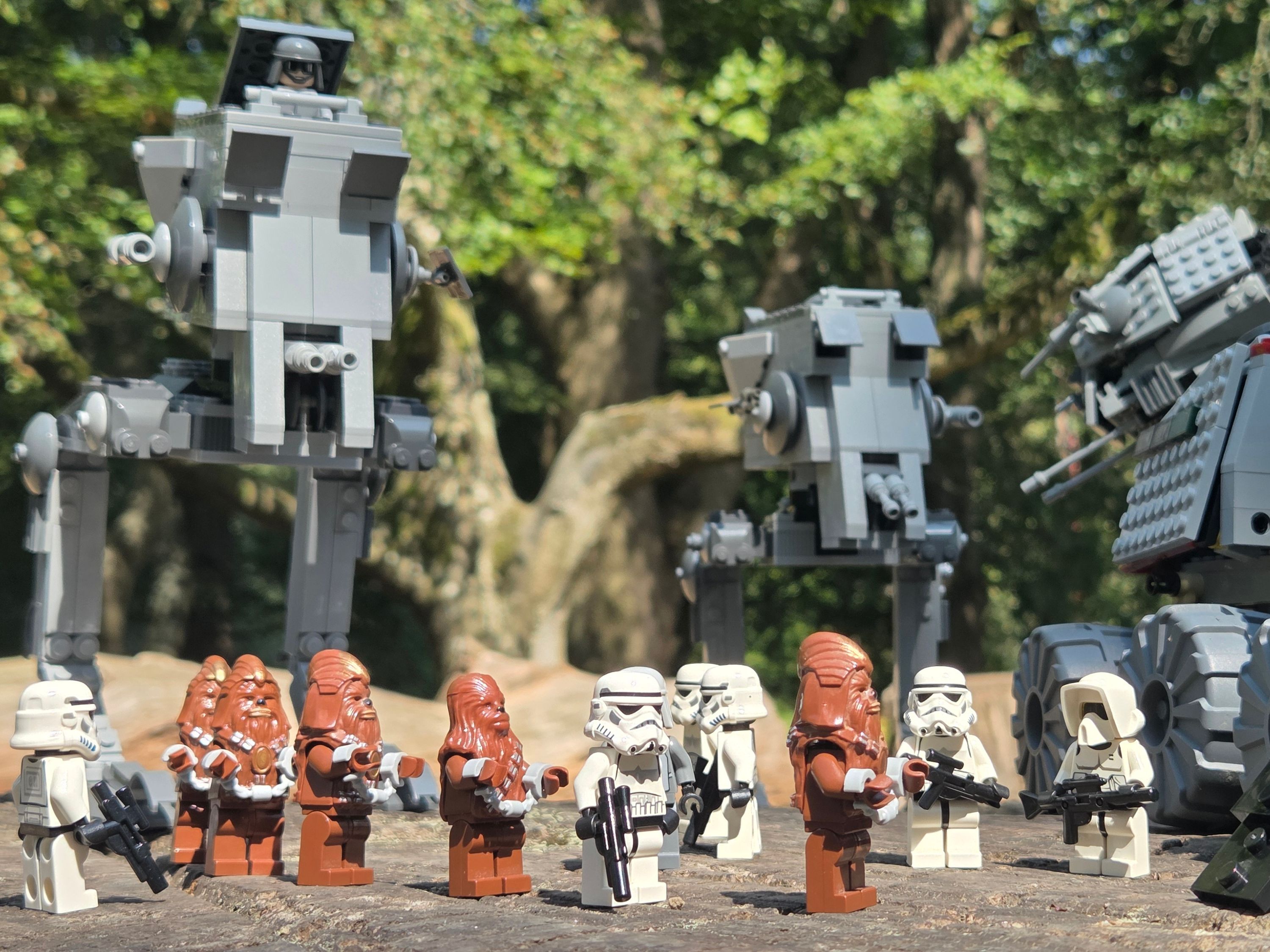 A brick-built scene by @khaiekdvoukdamezhniy, from the world Star Wars - Kashyyyk