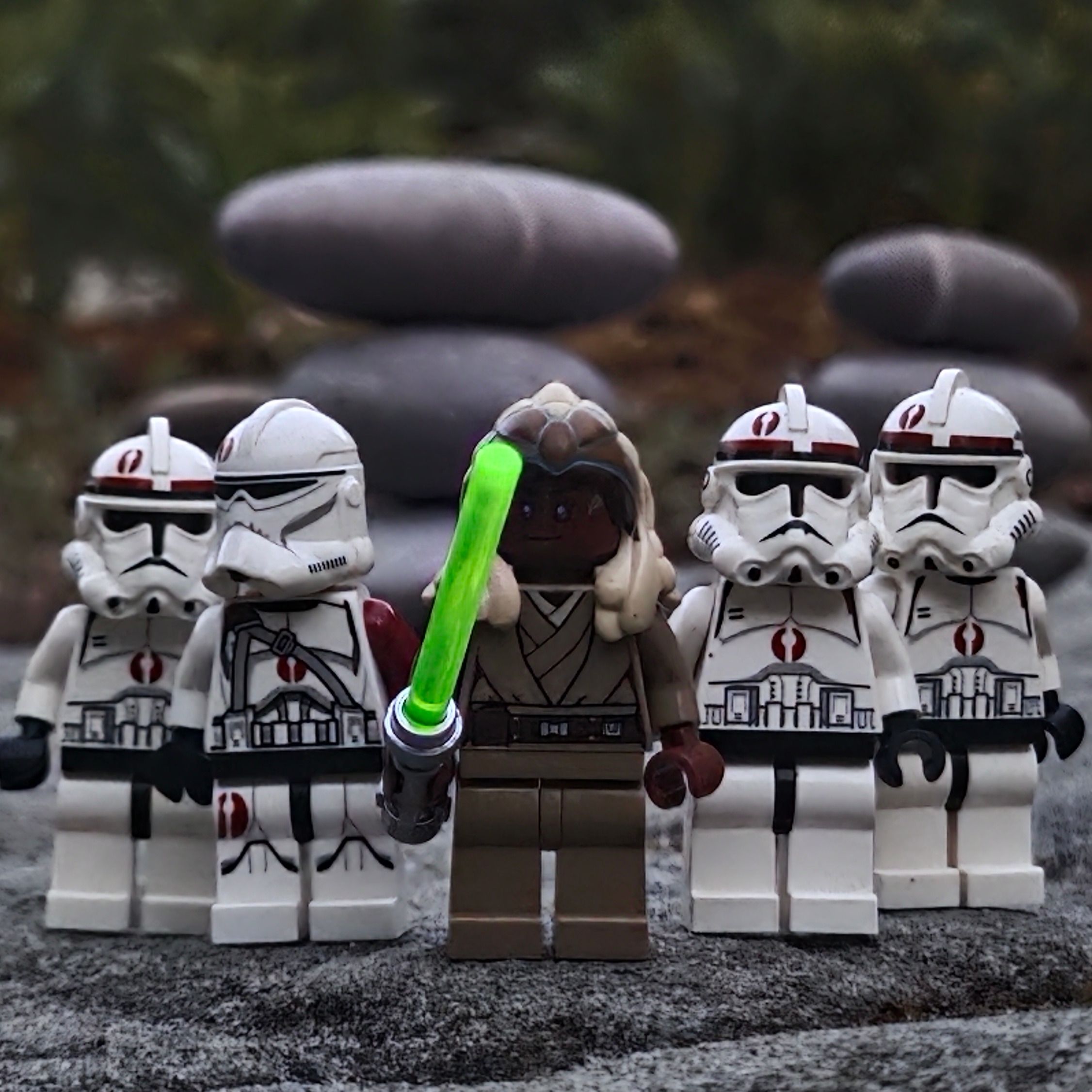 Stass Allie, Commander Neyo and the 91st Reconaissance corps on Saleucami — a brick-built scene by @khaiekdvoukdamezhniy…