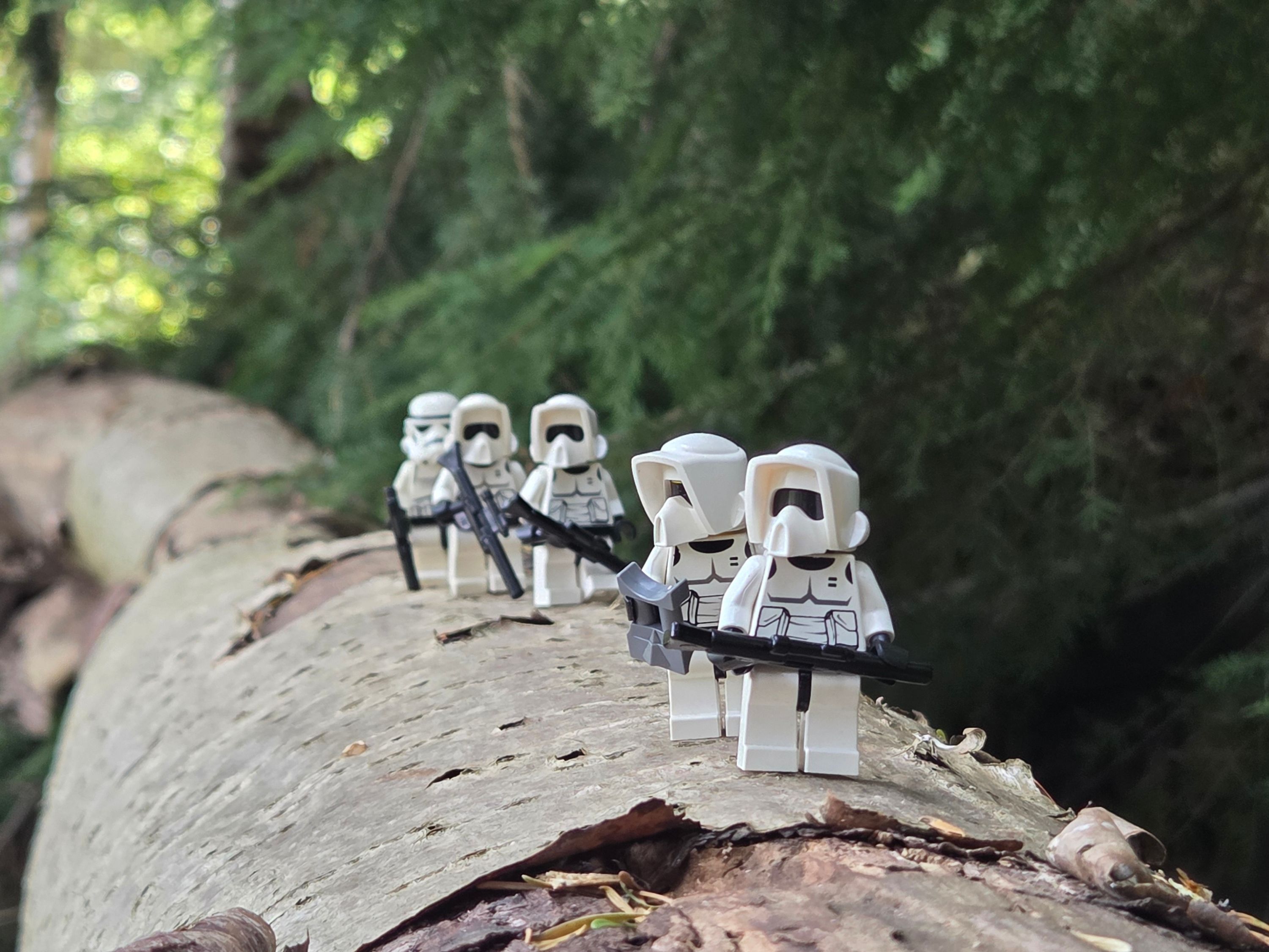 Imperial patrol on Endor — a brick-built scene by @khaiekdvoukdamezhniy, from the world Star Wars - Endor